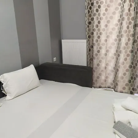 Panos Apartament *